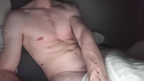 Snapshot of slimnlean chatting on February 1, 4:33 am slimnlean online show from February 1, 4:33 am