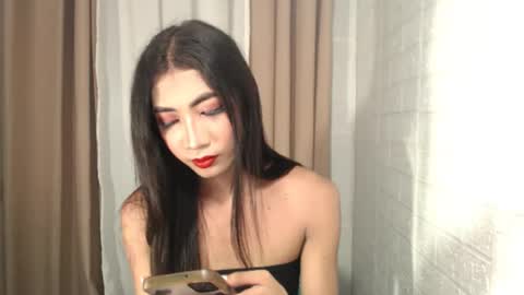 slimprettyjoira online show from July 3, 6:09 am