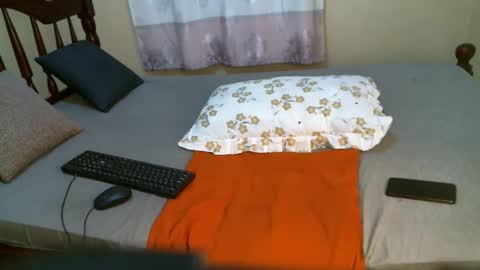 Snapshot of slimqueenbae chatting on September 10, 6:13 am slimqueenbae online show from September 10, 6:13 am