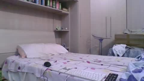SlimTeaser089 online show from June 12, 4:17 pm