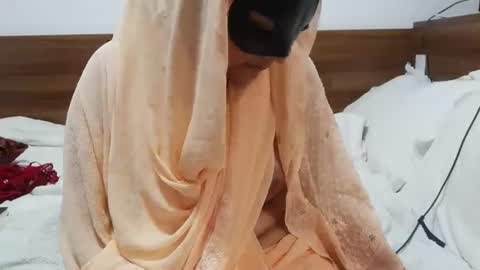 Snapshot of slimthickdesi chatting on July 7, 10:14 pm slimthickdesi online show from July 7, 10:14 pm