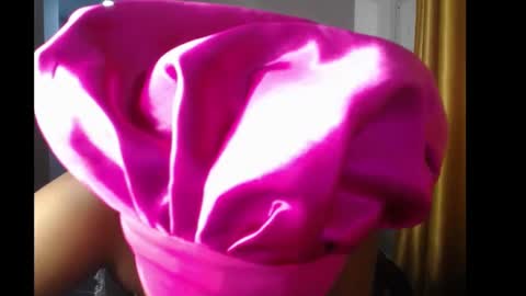 Snapshot of slimy_cunt chatting on December 6, 11:47 pm Jemila online show from December 6, 11:47 pm