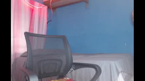 slimzyx online show from February 28, 11:58 am