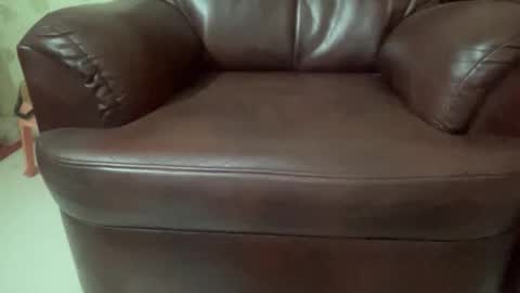 Snapshot of slut1fuck chatting on February 22, 3:51 am slut1fuck online show from February 22, 3:51 am