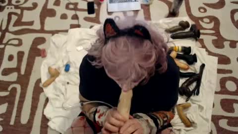 Snapshot of slutgurl_pdx chatting on March 2, 2:32 pm slutgurl_pdx online show from March 2, 2:32 pm