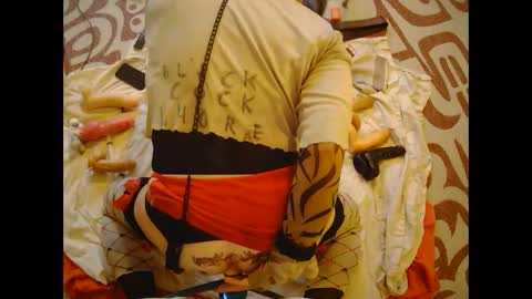 Snapshot of slutgurl_pdx chatting on March 7, 12:18 am slutgurl_pdx online show from March 7, 12:18 am