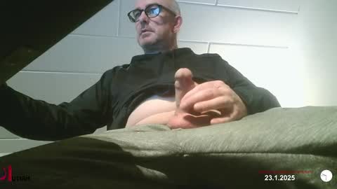  SLUTIAM   online show from January 26, 8:45 pm