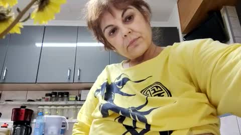 slutihmami online show from November 27, 7:32 am