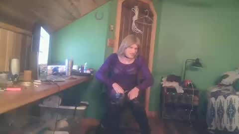 Snapshot of slutjennifertransxx chatting on October 10, 3:16 am slutjennifertransxx online show from October 10, 3:16 am