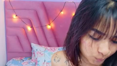 Snapshot of slutlittlecamila chatting on February 20, 6:26 am CAMILA online show from February 20, 6:26 am