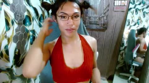 Snapshot of slutqueen_raz chatting on April 21, 2:51 am Raz online show from April 21, 2:51 am