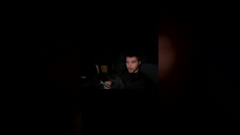 Snapshot of slutsandblunts chatting on February 18, 7:15 am slutsandblunts online show from February 18, 7:15 am