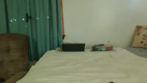 Snapshot of sluttamer72 chatting on April 27, 12:47 pm Jade and Thomas online show from April 27, 12:47 pm