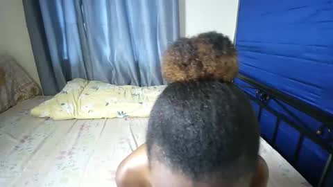 Snapshot of slutty_baddie chatting on September 12, 7:19 am slutty_baddie online show from September 12, 7:19 am