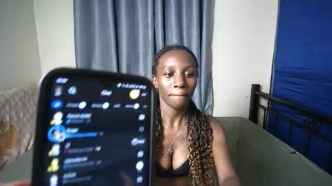 Snapshot of slutty_baddie chatting on October 16, 7:59 pm slutty_baddie online show from October 16, 7:59 pm