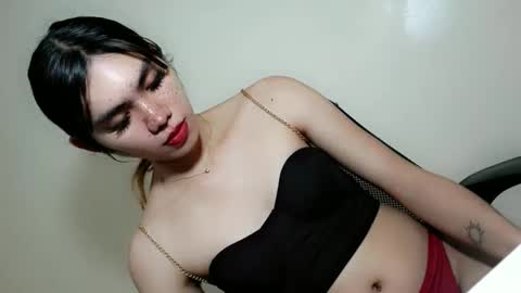 slutty_rose69 online show from April 15, 12:01 pm