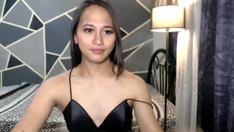 Snapshot of slutty_yesha chatting on December 23, 3:18 am Slutty yesha online show from December 23, 3:18 am