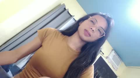 CHIE CHIE online show from February 11, 3:33 am