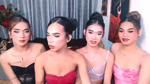 Snapshot of sluttylouise_moores chatting on December 14, 2:01 am luiseeeeee online show from December 14, 2:01 am