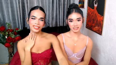 Snapshot of sluttylouise_moores chatting on December 14, 11:23 pm luiseeeeee online show from December 14, 11:23 pm