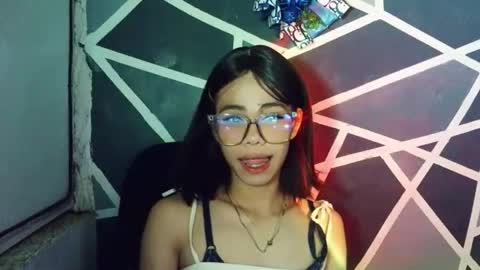 sluttypatotie online show from April 28, 6:35 pm