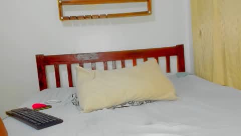 Snapshot of sluttysam_ chatting on September 25, 1:59 pm Sexyslutt online show from September 25, 1:59 pm