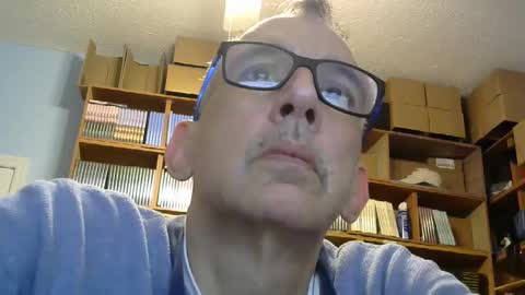 Snapshot of sluttyslave81 chatting on December 5, 7:38 am sluttyslave81 online show from December 5, 7:38 am