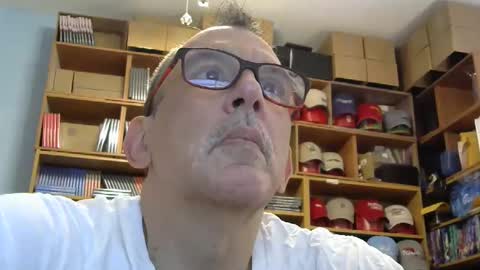 Snapshot of sluttyslave81 chatting on November 3, 3:13 pm sluttyslave81 online show from November 3, 3:13 pm