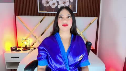 sluttyysucker_ online show from May 5, 12:13 pm