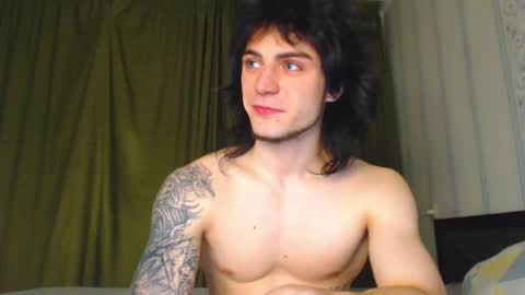 Snapshot of sly_gus chatting on November 22, 6:07 pm Gus online show from November 22, 6:07 pm