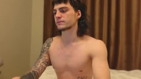 Snapshot of sly_gus chatting on February 2, 6:39 pm Gus online show from February 2, 6:39 pm