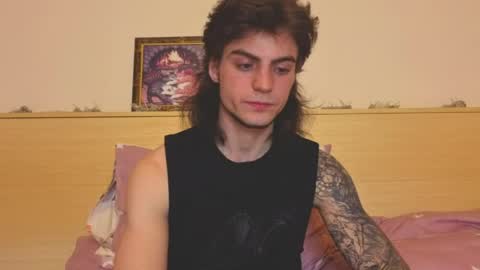 Gus online show from April 17, 3:04 pm