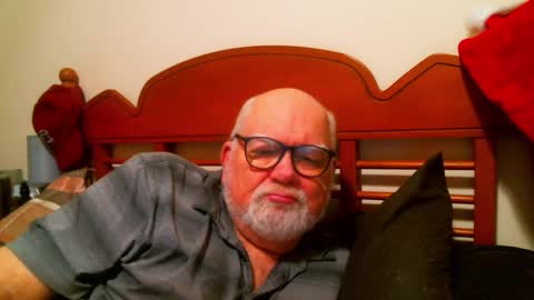 Snapshot of slydevil_sc chatting on December 13, 6:10 am Sly online show from December 13, 6:10 am