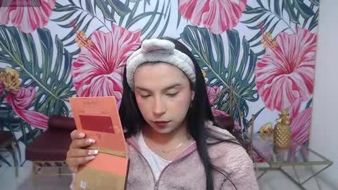 Mariana Torres online show from April 17, 1:14 pm