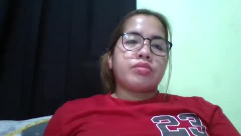 Snapshot of small_boobs59 chatting on January 28, 10:02 am Lovewella online show from January 28, 10:02 am