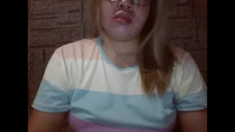 Snapshot of small_boobs59 chatting on March 12, 10:17 pm Lovewella online show from March 12, 10:17 pm