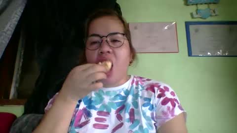 Lovewella online show from March 23, 4:16 am