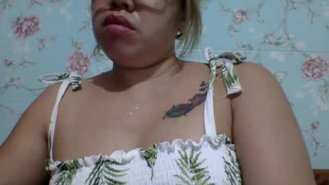 Lovewella online show from July 17, 3:13 am