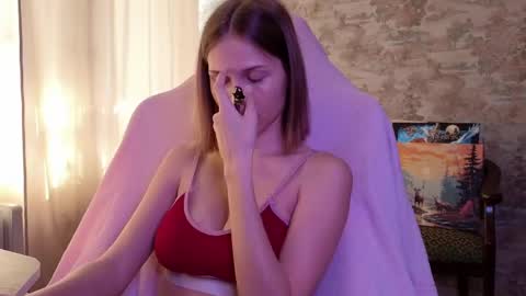 Emma online show from June 1, 1:35 pm