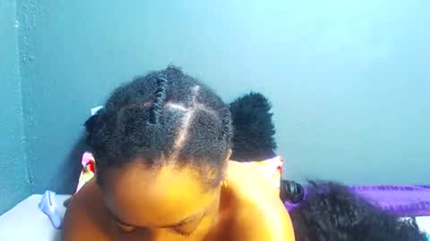smallboobsxx online show from May 17, 5:16 am