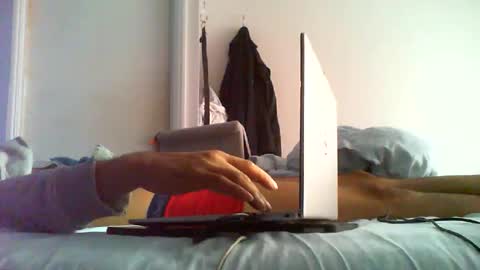 smallguy19945 online show from May 31, 5:59 am