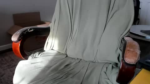 smallniceguyfrommi online show from January 2, 3:40 pm