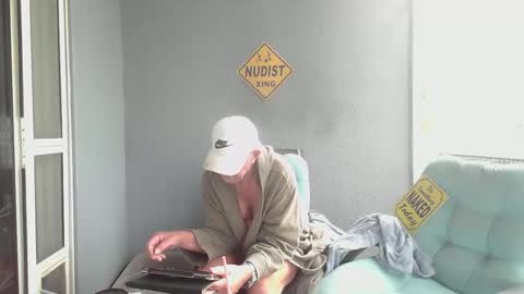 Snapshot of smallpenisbigtongue chatting on October 10, 1:32 pm Daddy online show from October 10, 1:32 pm