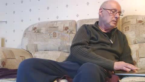 Steve online show from December 17, 9:16 pm