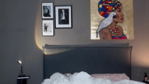 Snapshot of smalltittsbigsoul chatting on February 25, 4:11 am Anna no bbbbybybbabebyy just Anna. And dont call me mom please. online show from February 25, 4:11 am