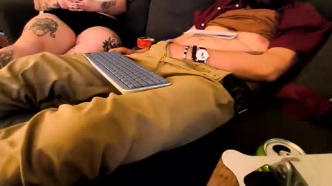 Snapshot of smalltownbigman chatting on February 21, 6:25 am smalltownbigman online show from February 21, 6:25 am