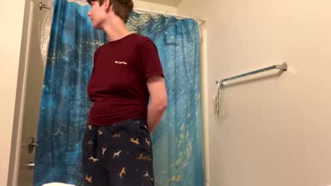 smalltshbigtits online show from April 13, 8:42 am