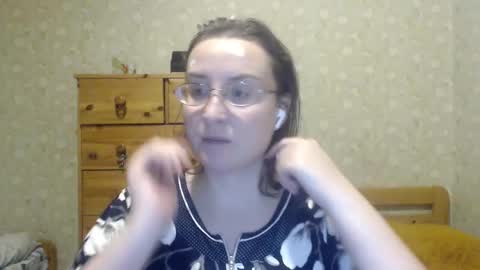 Snapshot of smart_rose chatting on January 8, 7:13 pm smart_rose online show from January 8, 7:13 pm