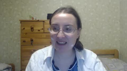 Snapshot of smart_rose chatting on January 17, 1:47 am smart_rose online show from January 17, 1:47 am