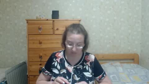 Snapshot of smart_rose chatting on September 17, 7:04 pm smart_rose online show from September 17, 7:04 pm